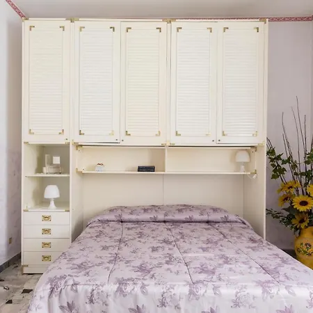 ベッド・アンド・ブレックファスト Chez Toi Al 79 *